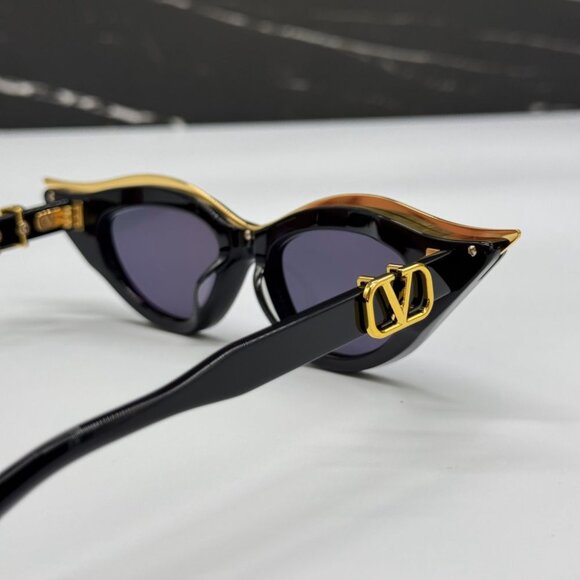 NEW VALENTINO V-GOLDCUT-II  BLACK WOMEN VALENTINO SUNGLASSES VLS-114A main image 10